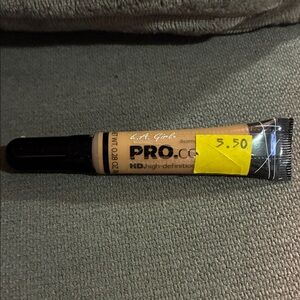 NWT L.A. Girl Pro Concealer